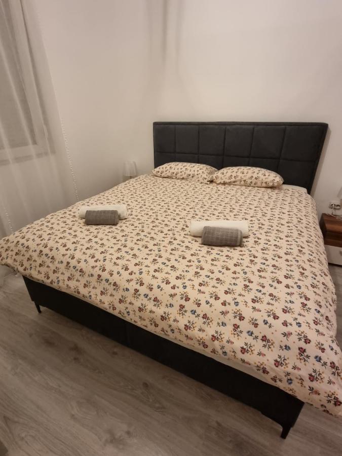 شقة Apartman Dana سبليت المظهر الخارجي الصورة